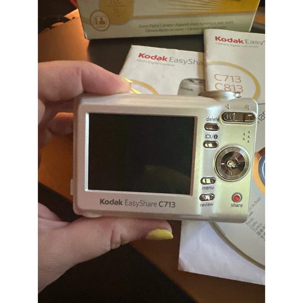 Kodak EasyShare C713 Digital Camera White 7.0MP 3x Zoom Parts Repair Bundle